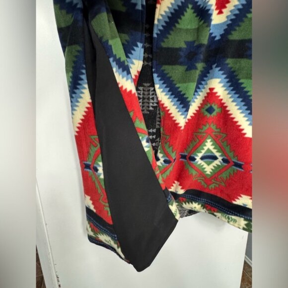 Play Buffalo Reversible Hooded Fleece Jacket – Southwest Aztec Pattern - Picture 5 of 15